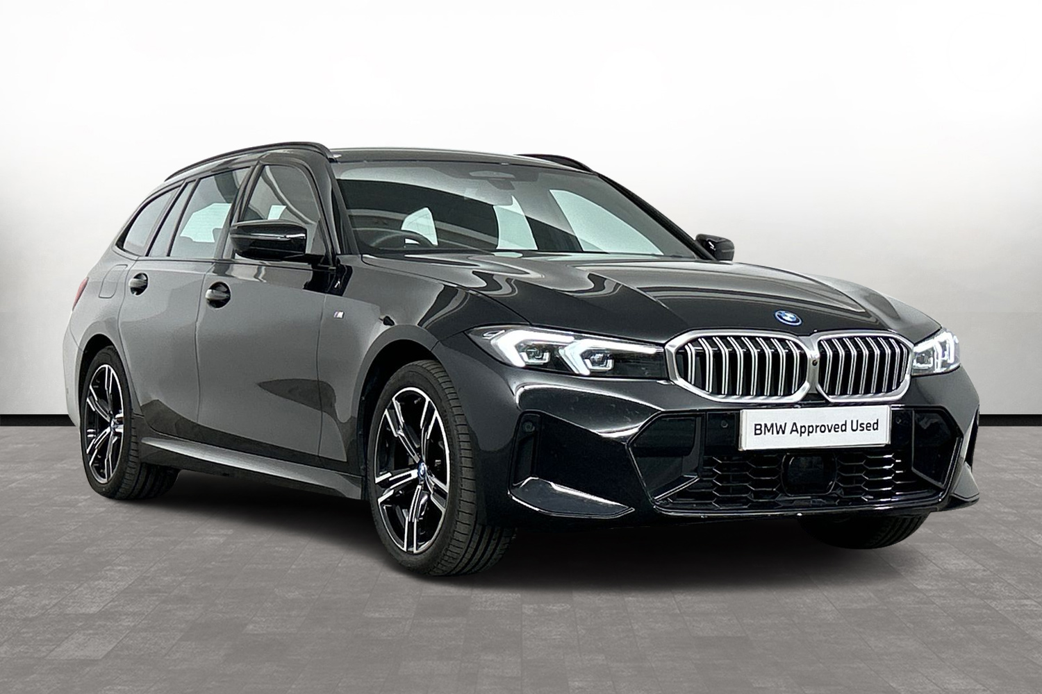 Main listing image - BMW 3 Series Touring