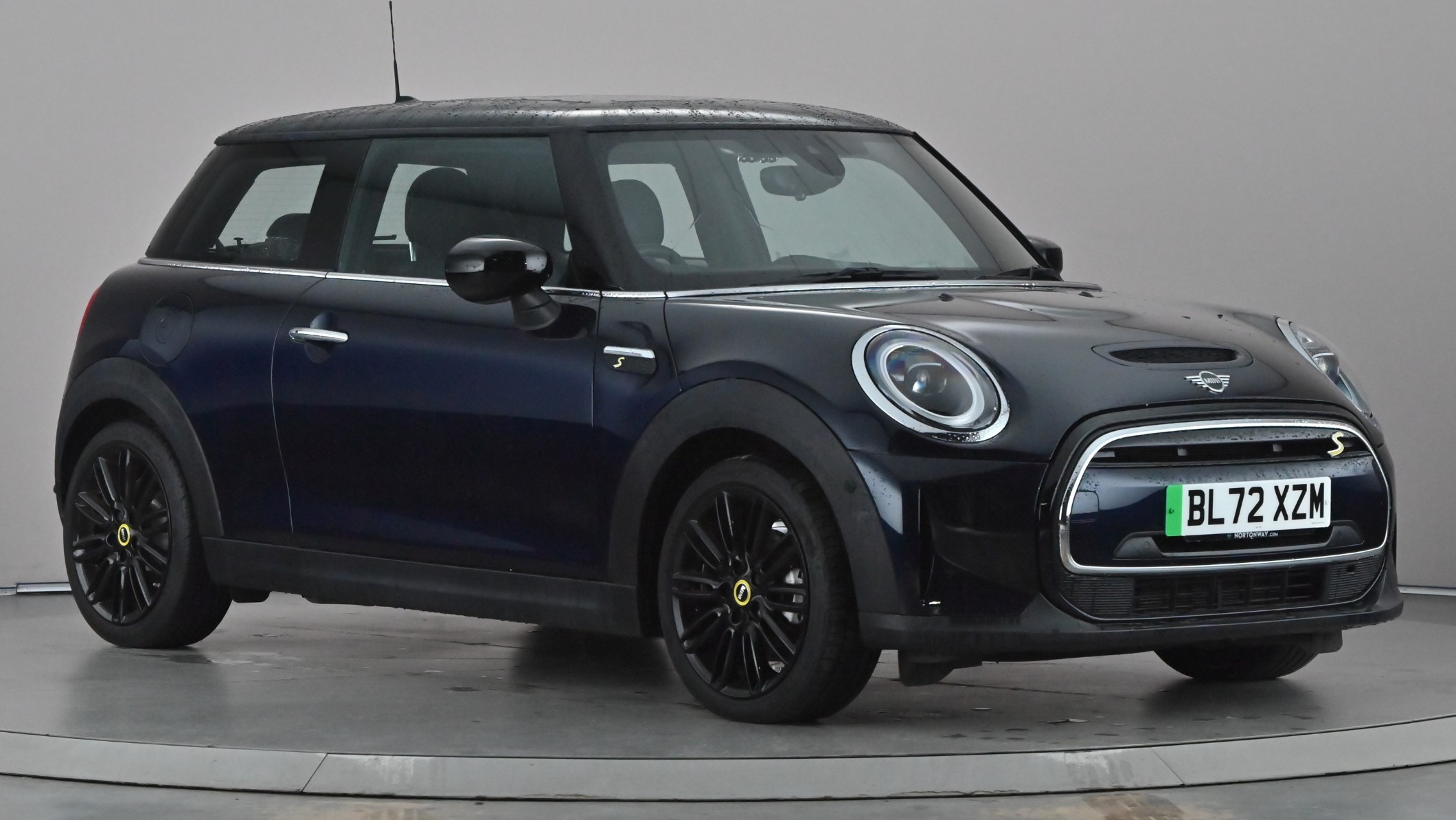 Main listing image - MINI Electric