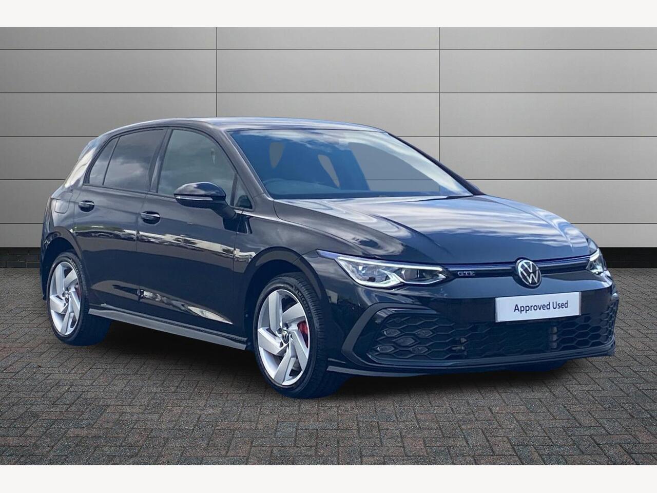 Main listing image - Volkswagen Golf