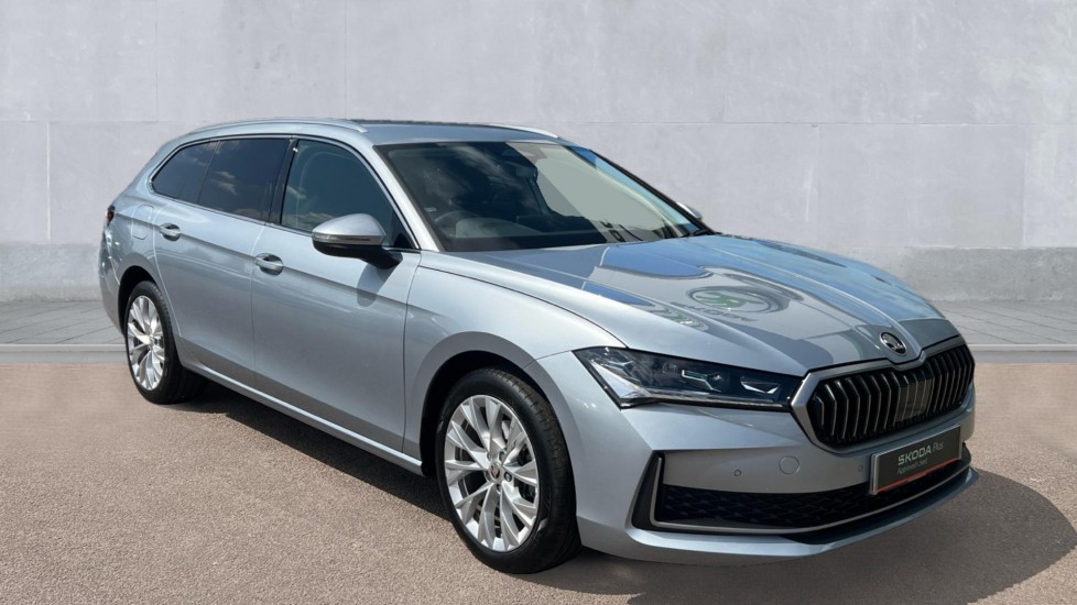 Main listing image - Skoda Superb Estate