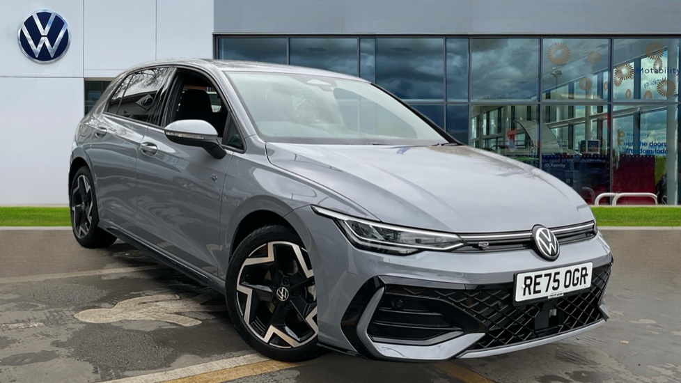 Main listing image - Volkswagen Golf