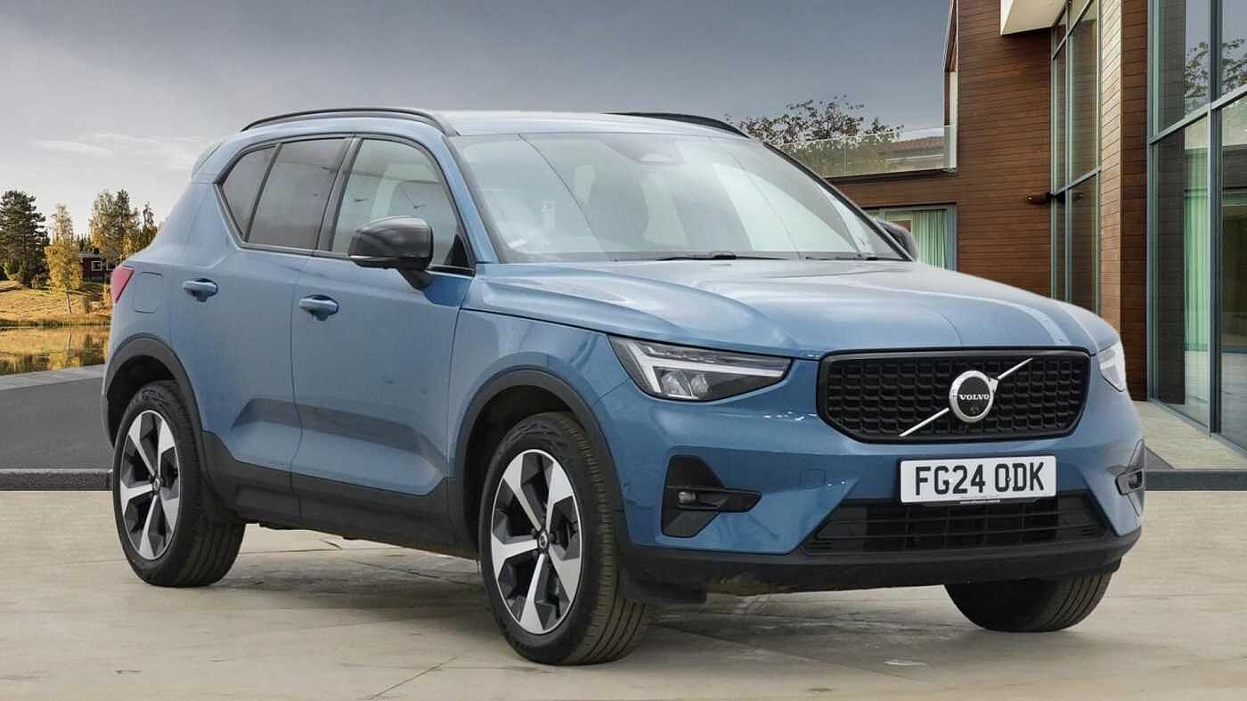 Main listing image - Volvo XC40