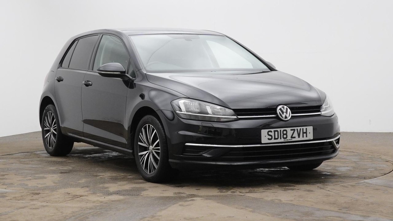 Main listing image - Volkswagen Golf