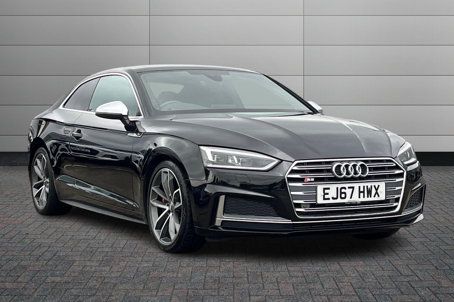 Main listing image - Audi S5