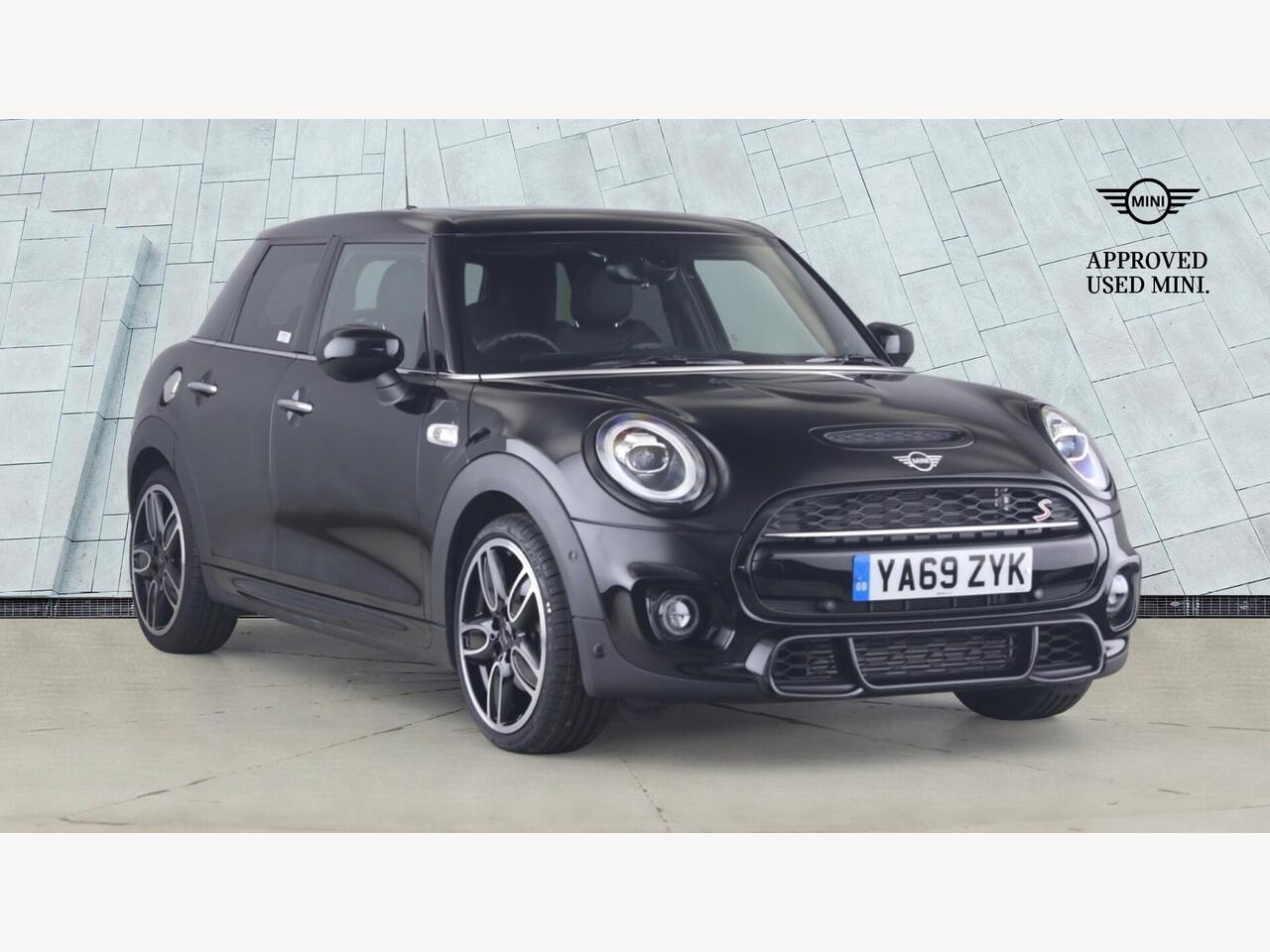 Main listing image - MINI Hatchback 5dr
