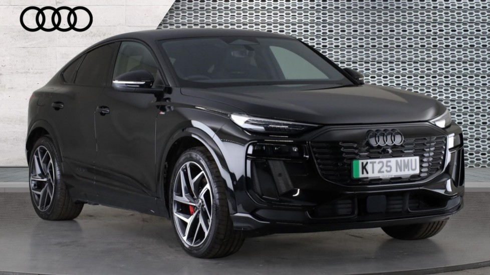 Main listing image - Audi Q6 e-tron