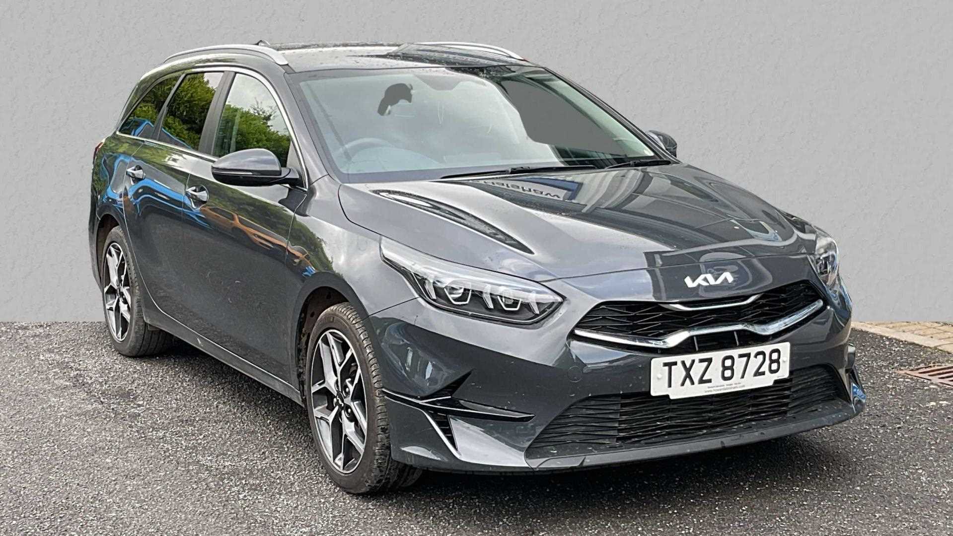Main listing image - Kia Ceed SW