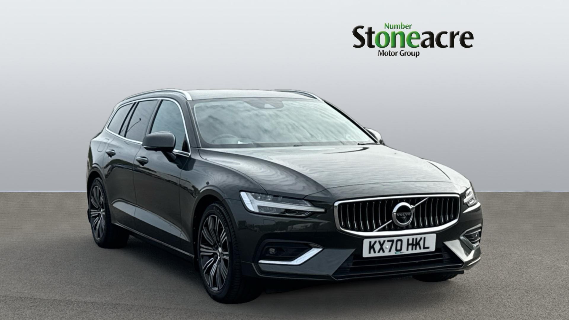 Main listing image - Volvo V60