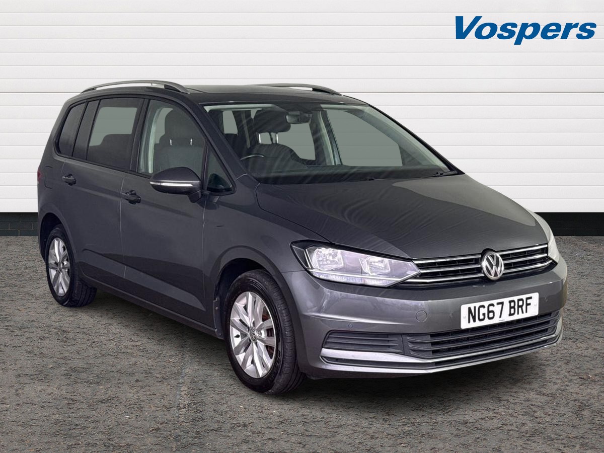 Main listing image - Volkswagen Touran