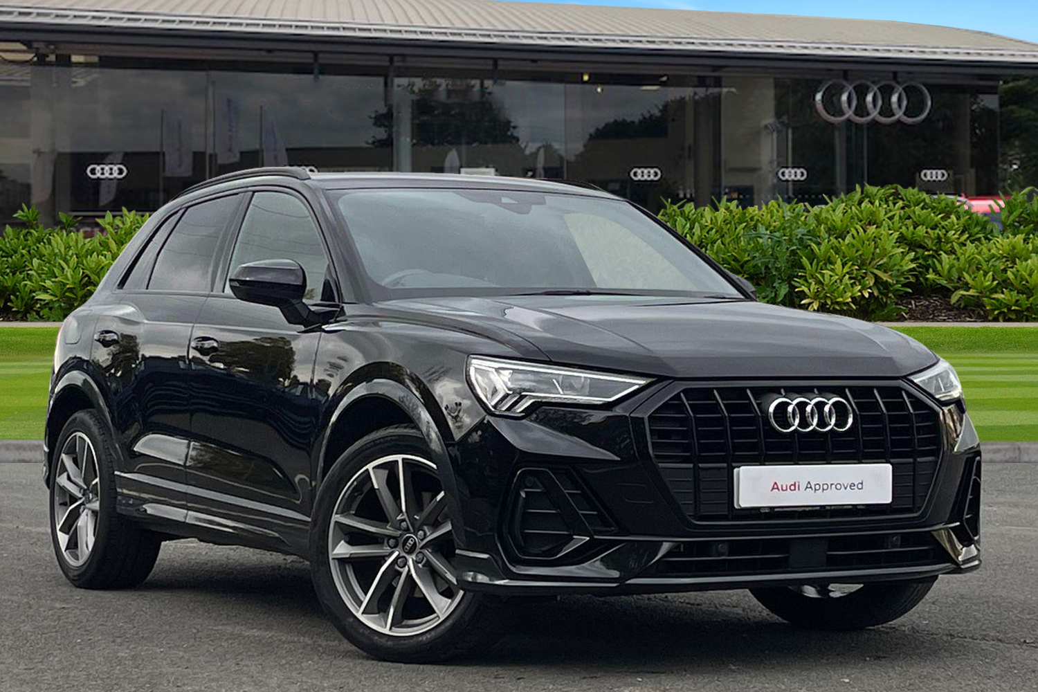 Main listing image - Audi Q3