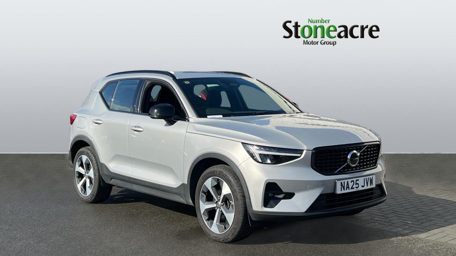 Main listing image - Volvo XC40