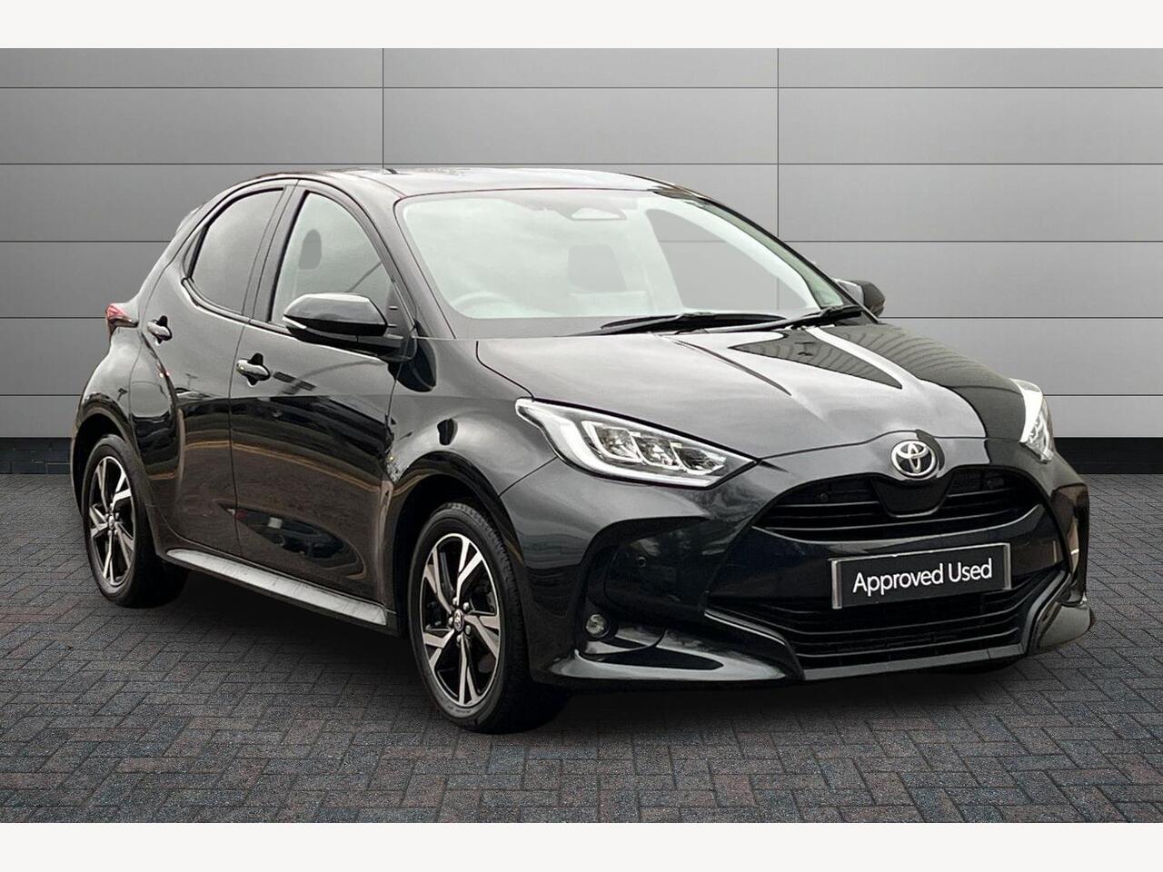 Main listing image - Toyota Yaris