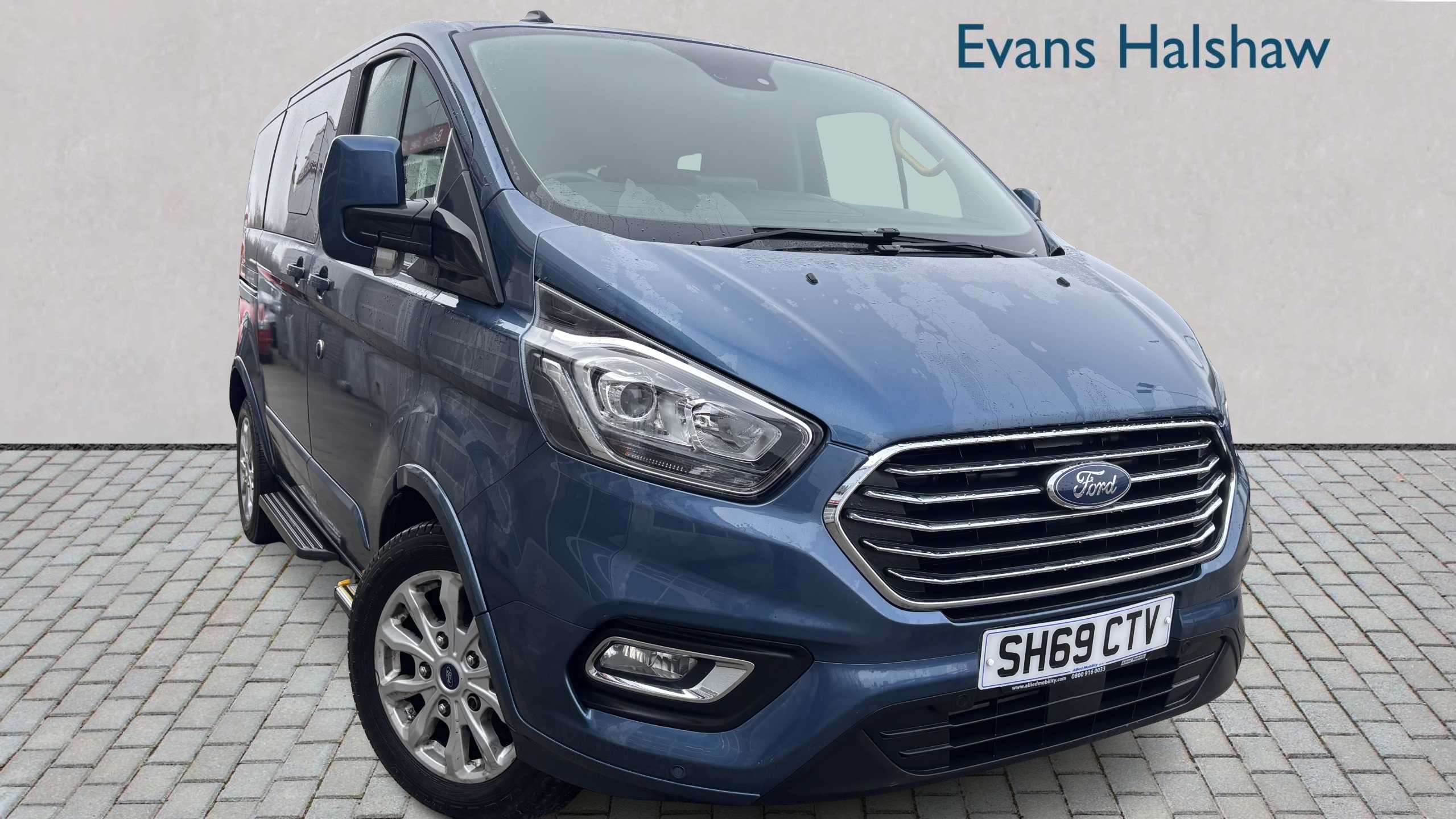 Main listing image - Ford Tourneo Custom