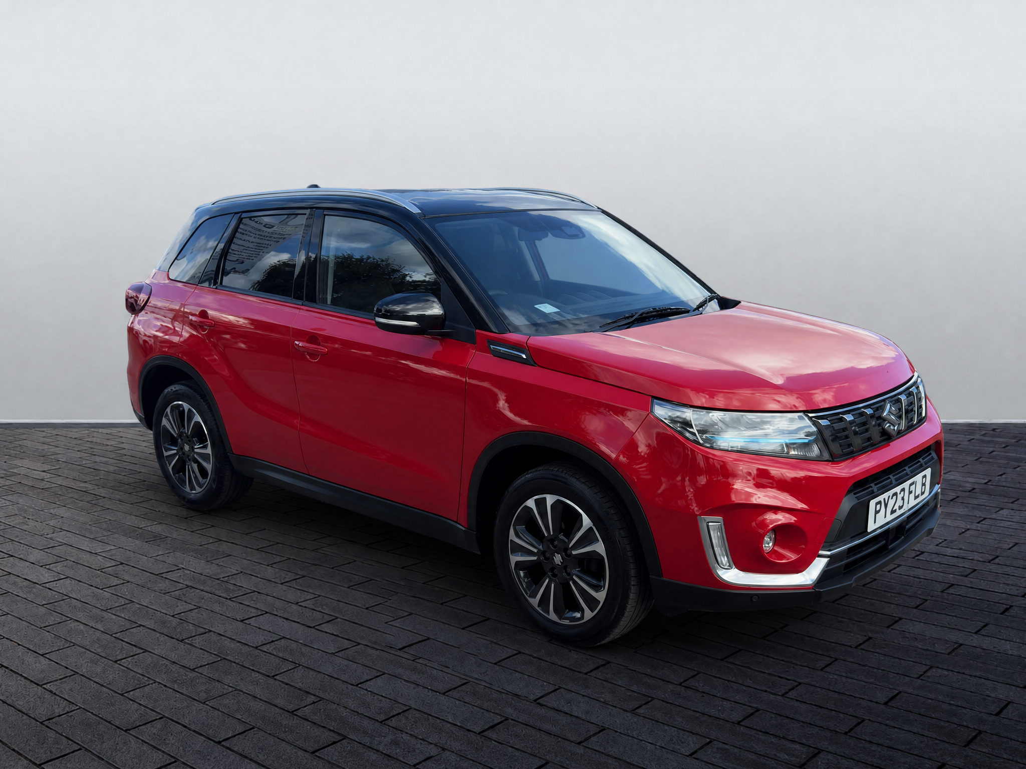 Main listing image - Suzuki Vitara