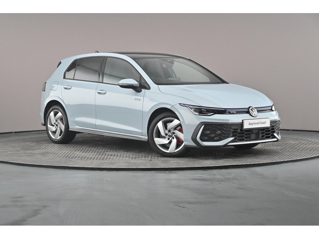 Main listing image - Volkswagen Golf GTE