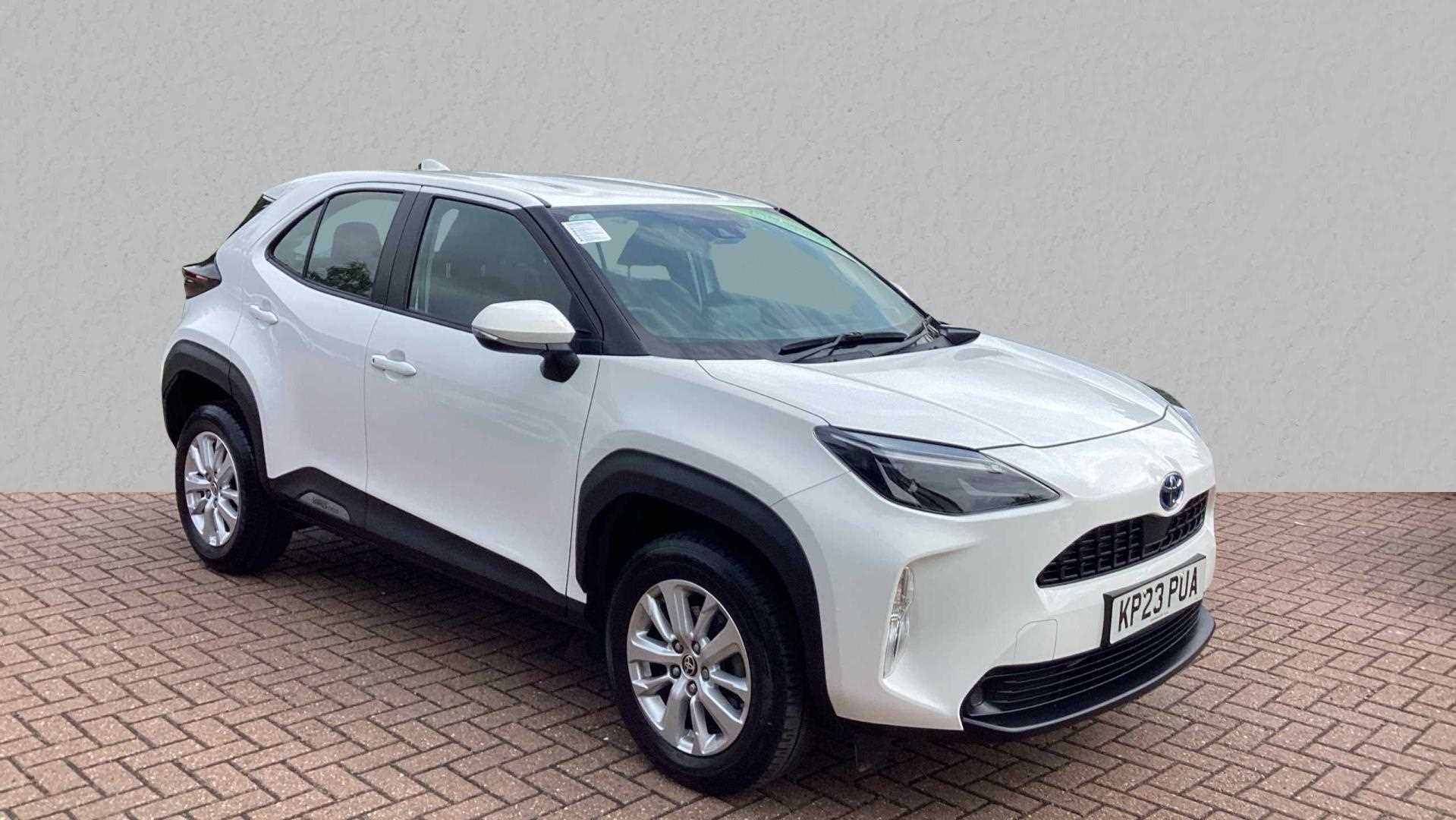 Main listing image - Toyota Yaris Cross