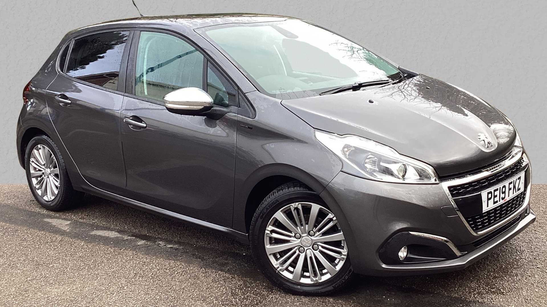 Main listing image - Peugeot 208