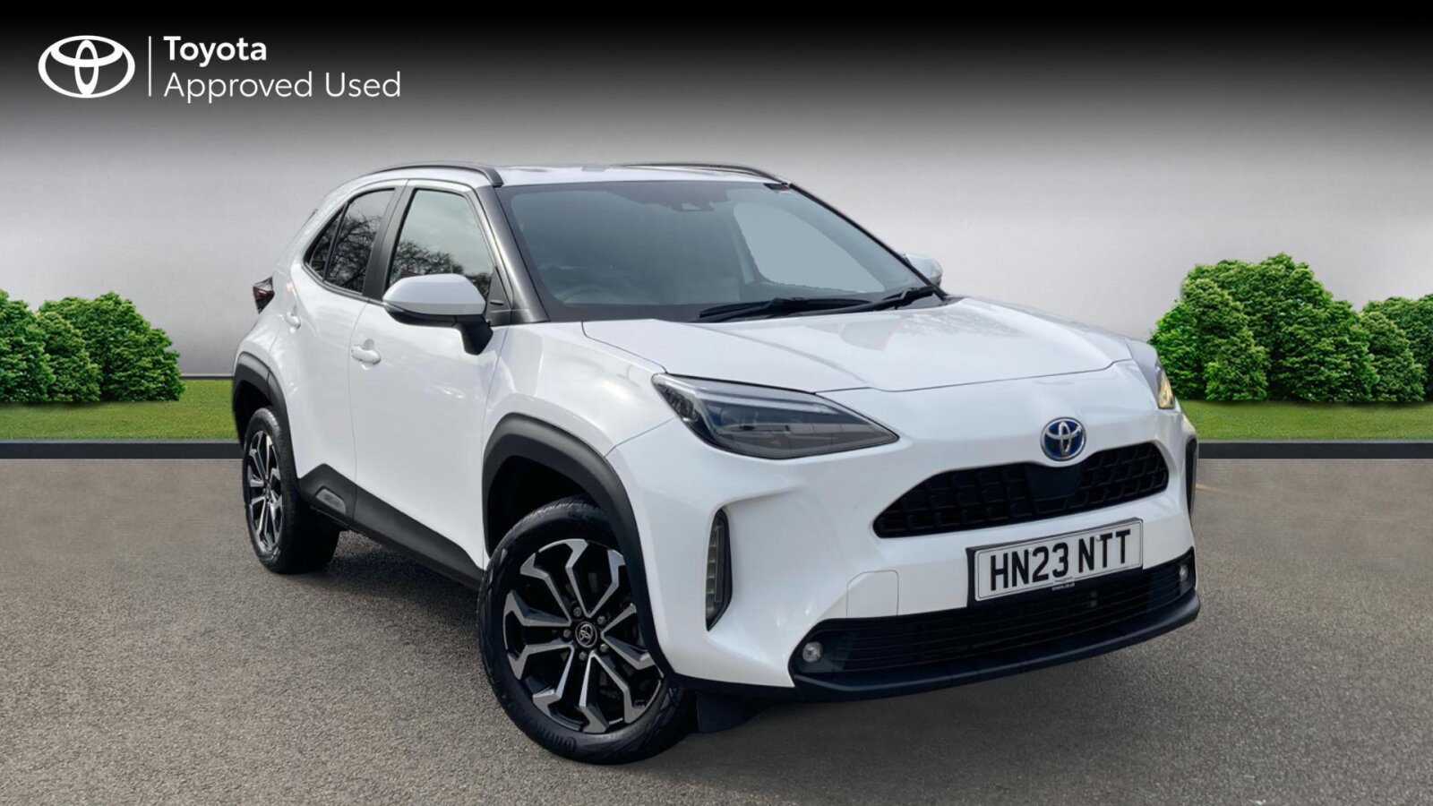 Main listing image - Toyota Yaris Cross