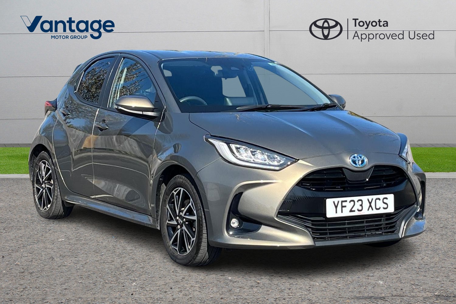 Main listing image - Toyota Yaris