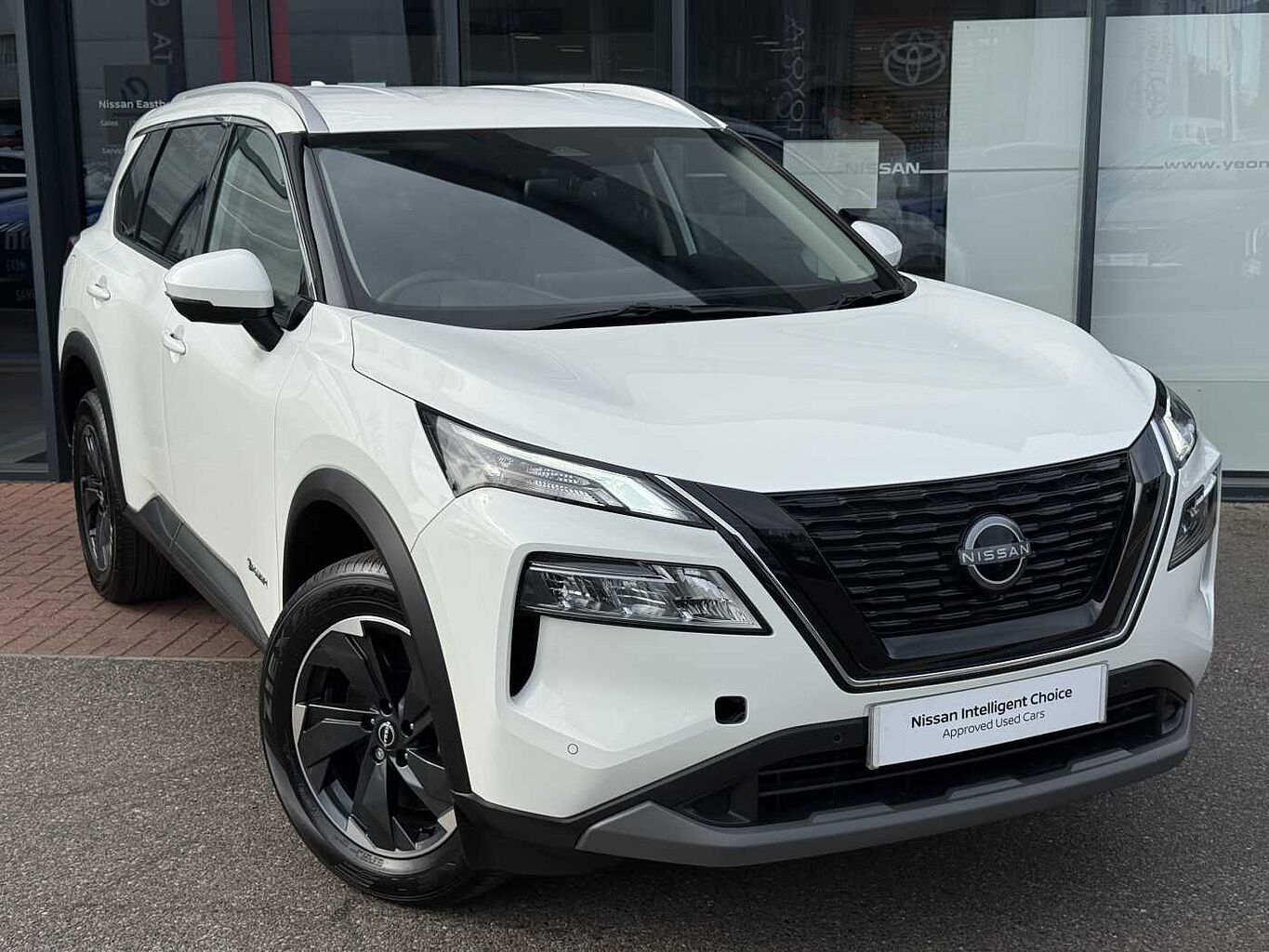 Main listing image - Nissan X-Trail
