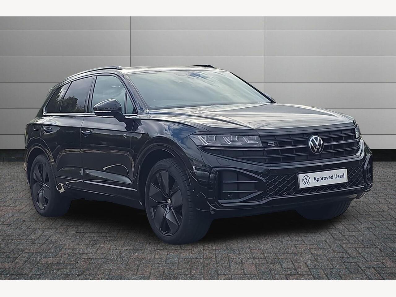 Main listing image - Volkswagen Touareg