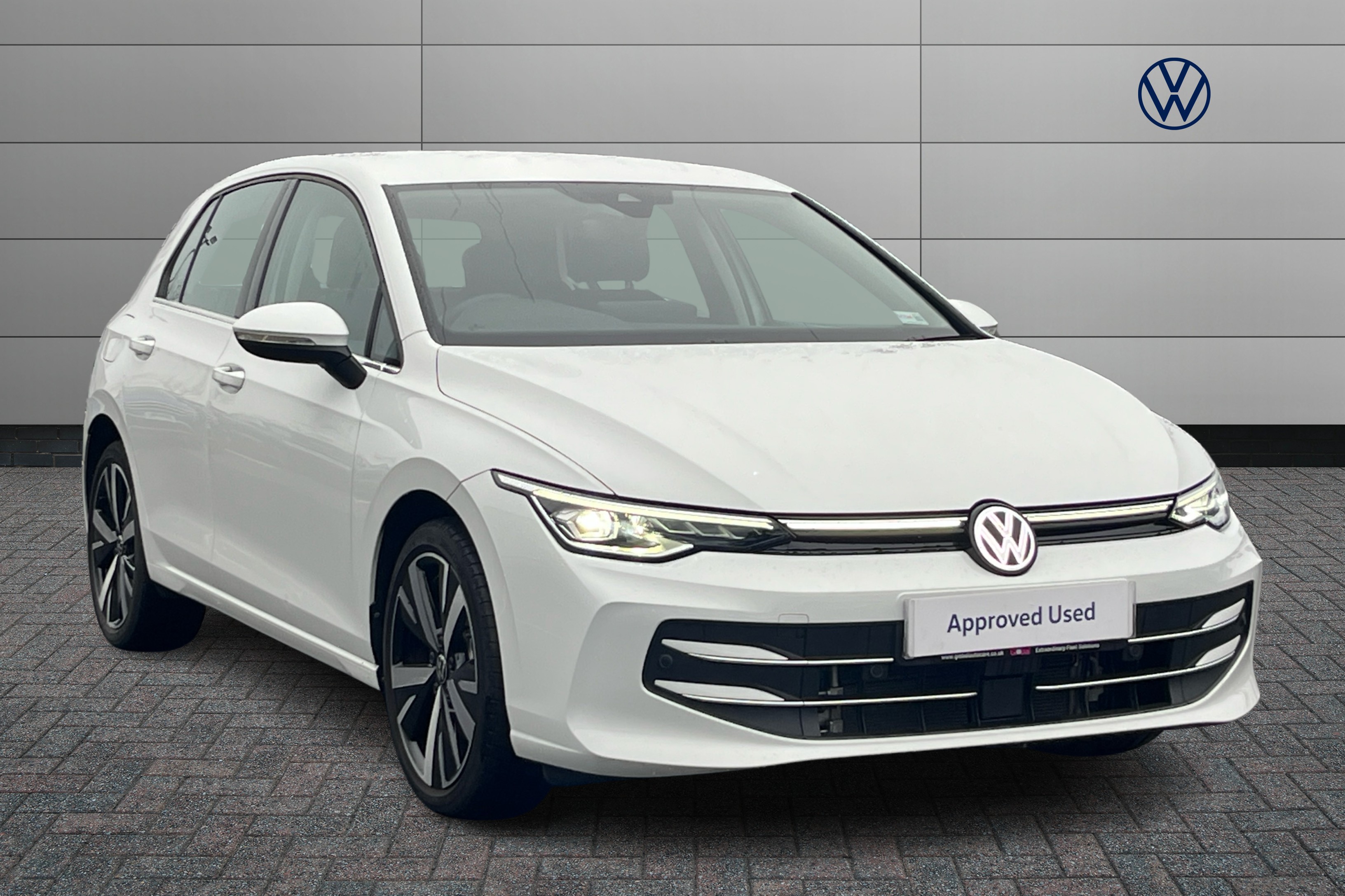 Main listing image - Volkswagen Golf