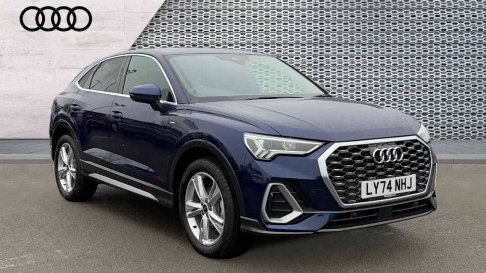 Main listing image - Audi Q3