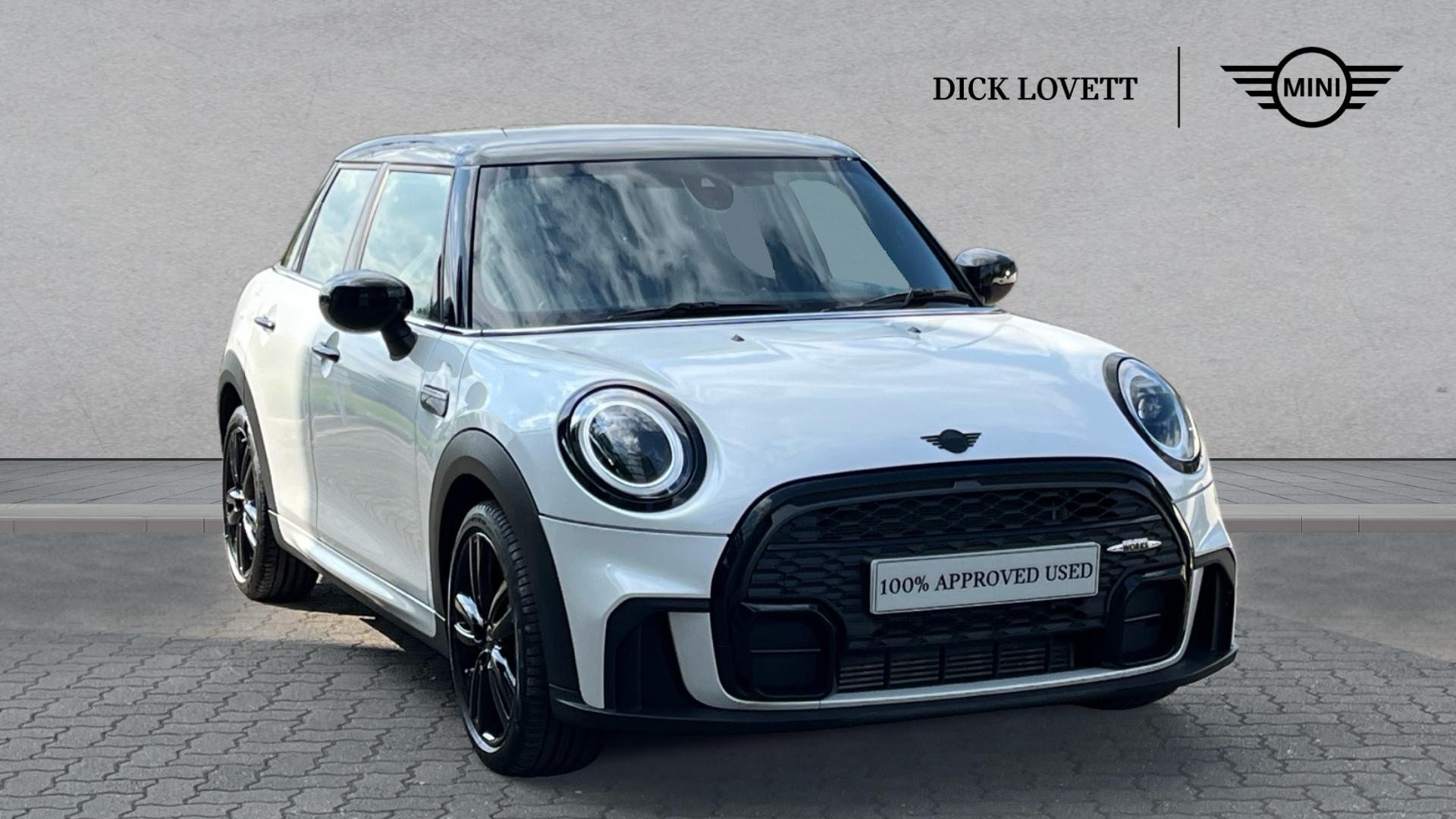 Main listing image - MINI Hatchback 5dr