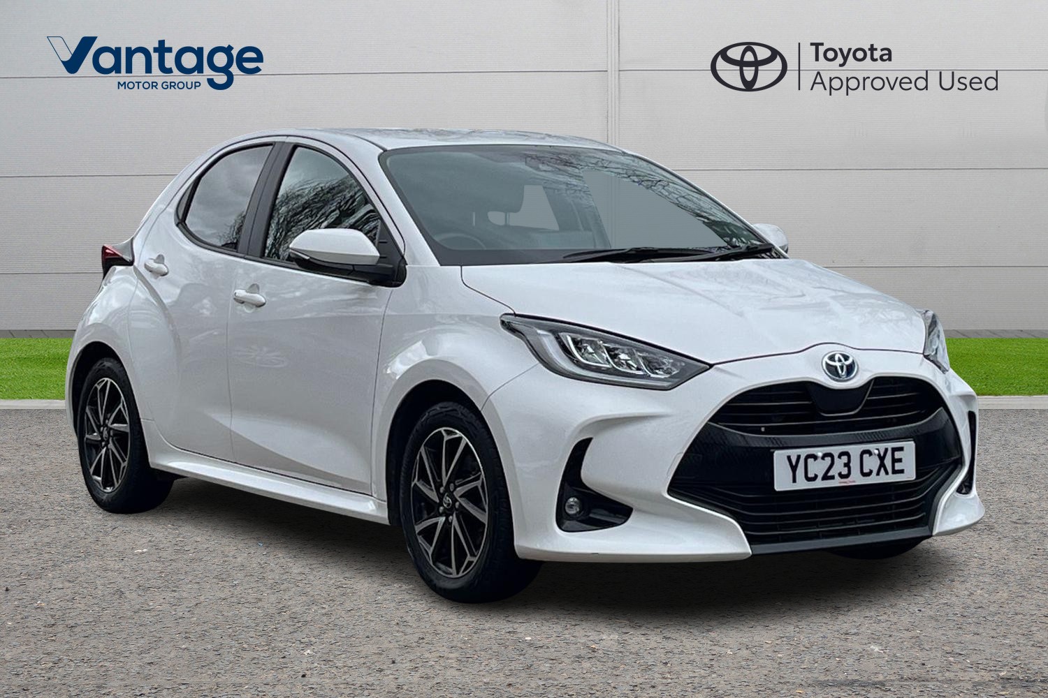 Main listing image - Toyota Yaris