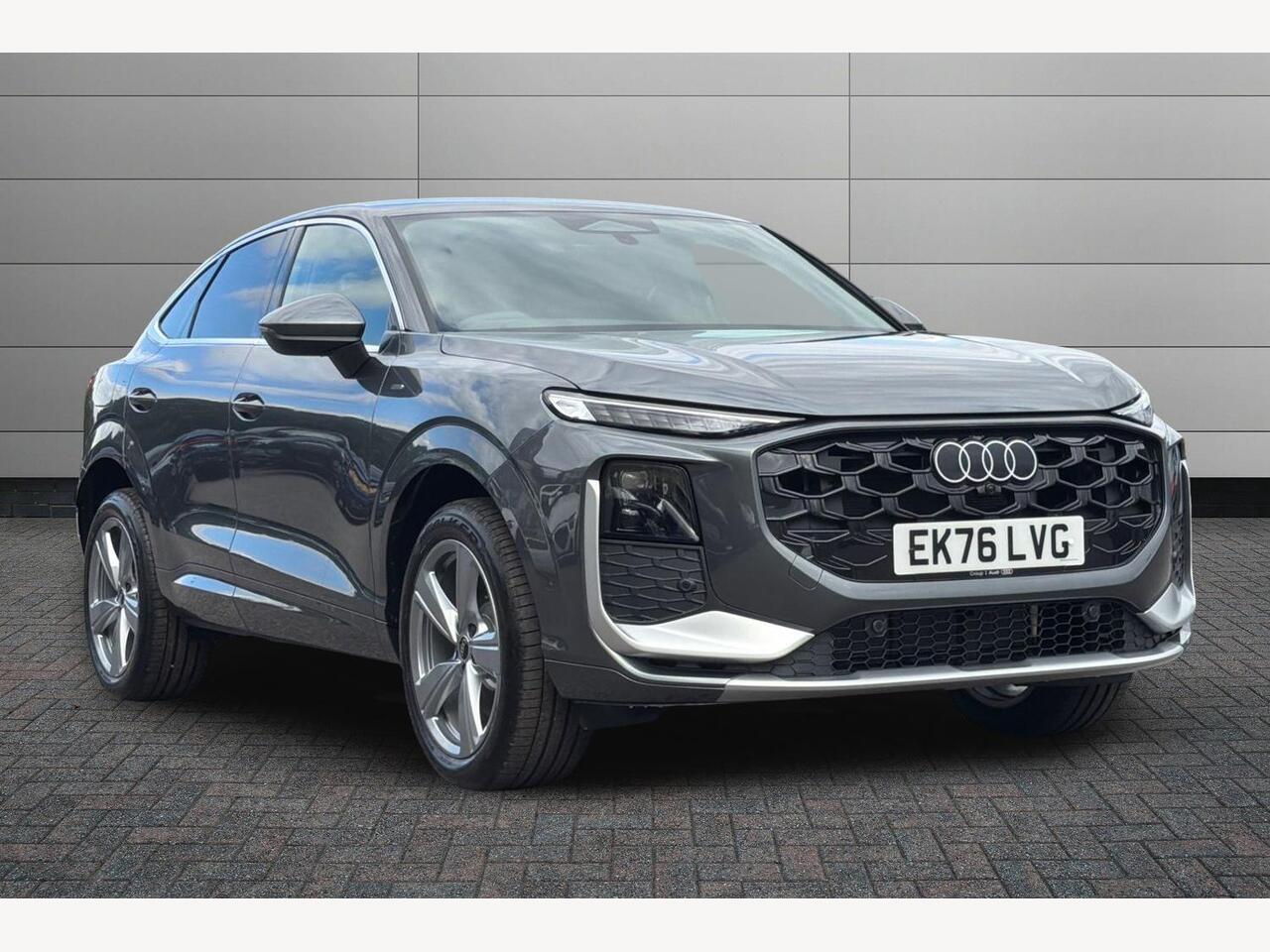 Main listing image - Audi Q3