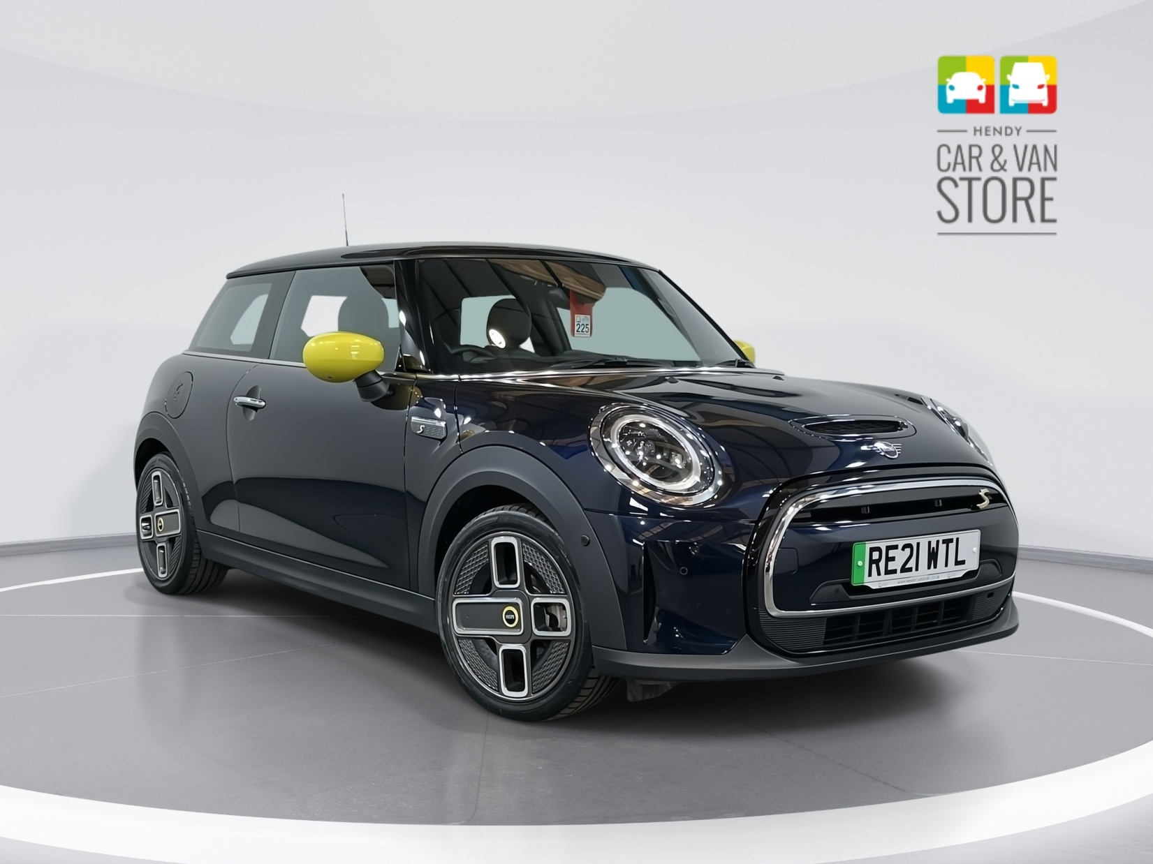 Main listing image - MINI Electric