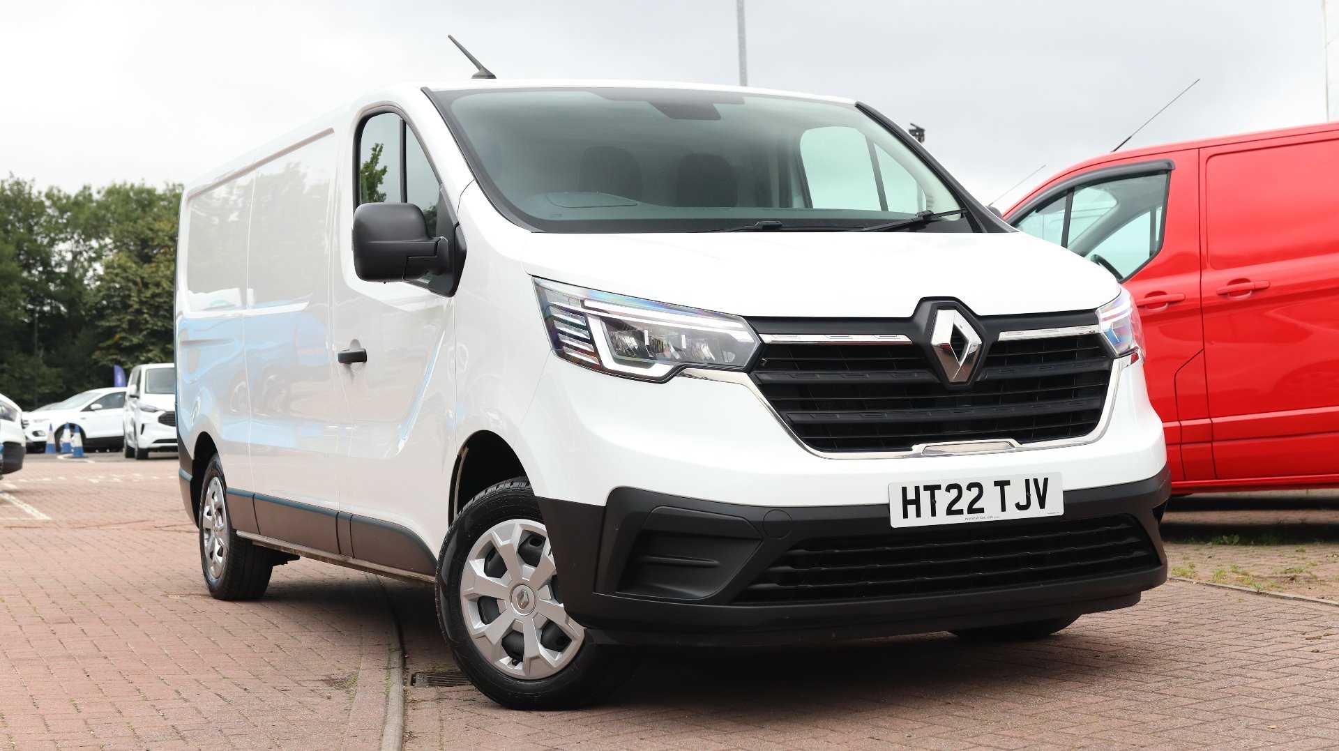 Main listing image - Renault Trafic
