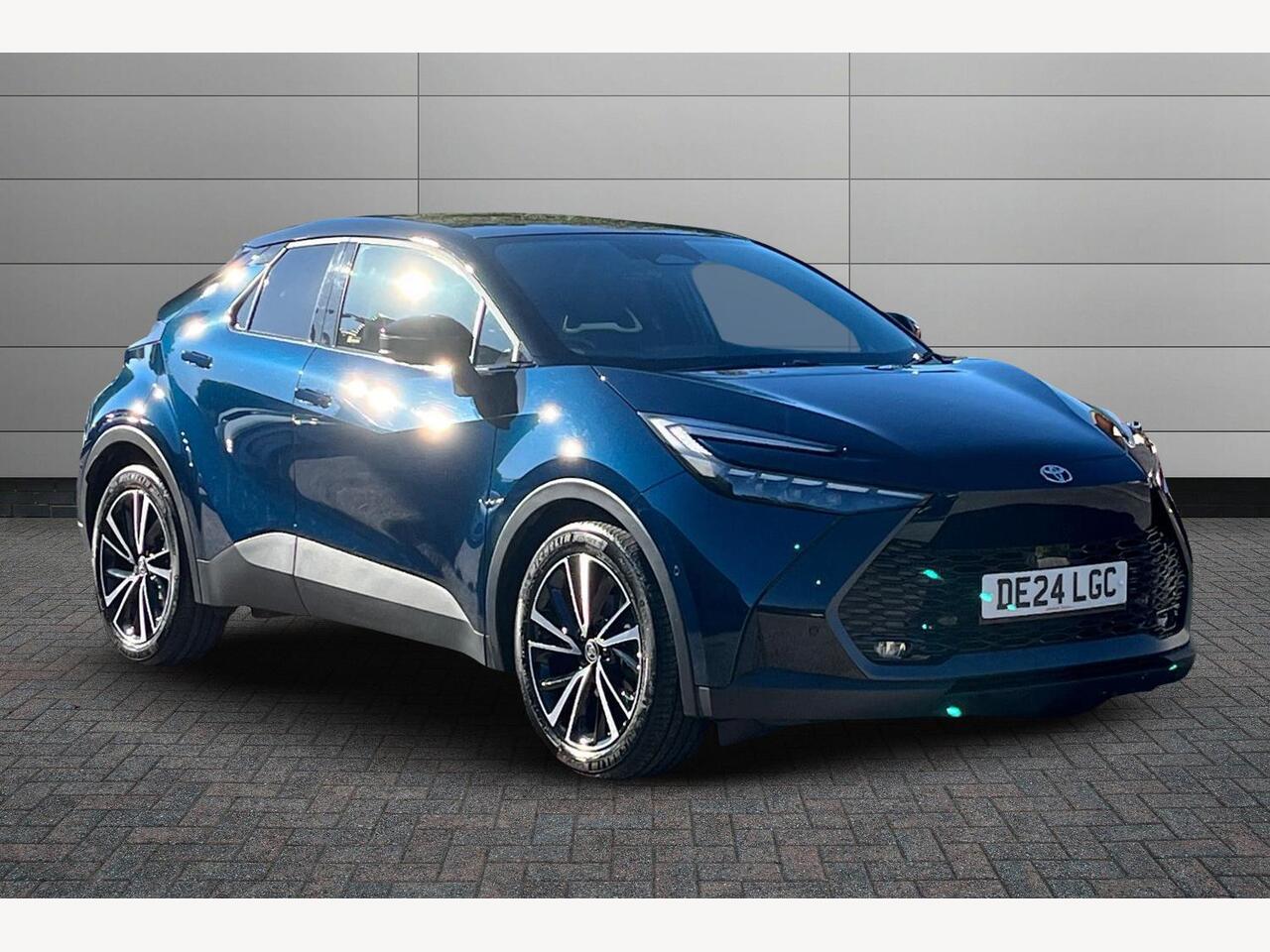 Main listing image - Toyota C-HR