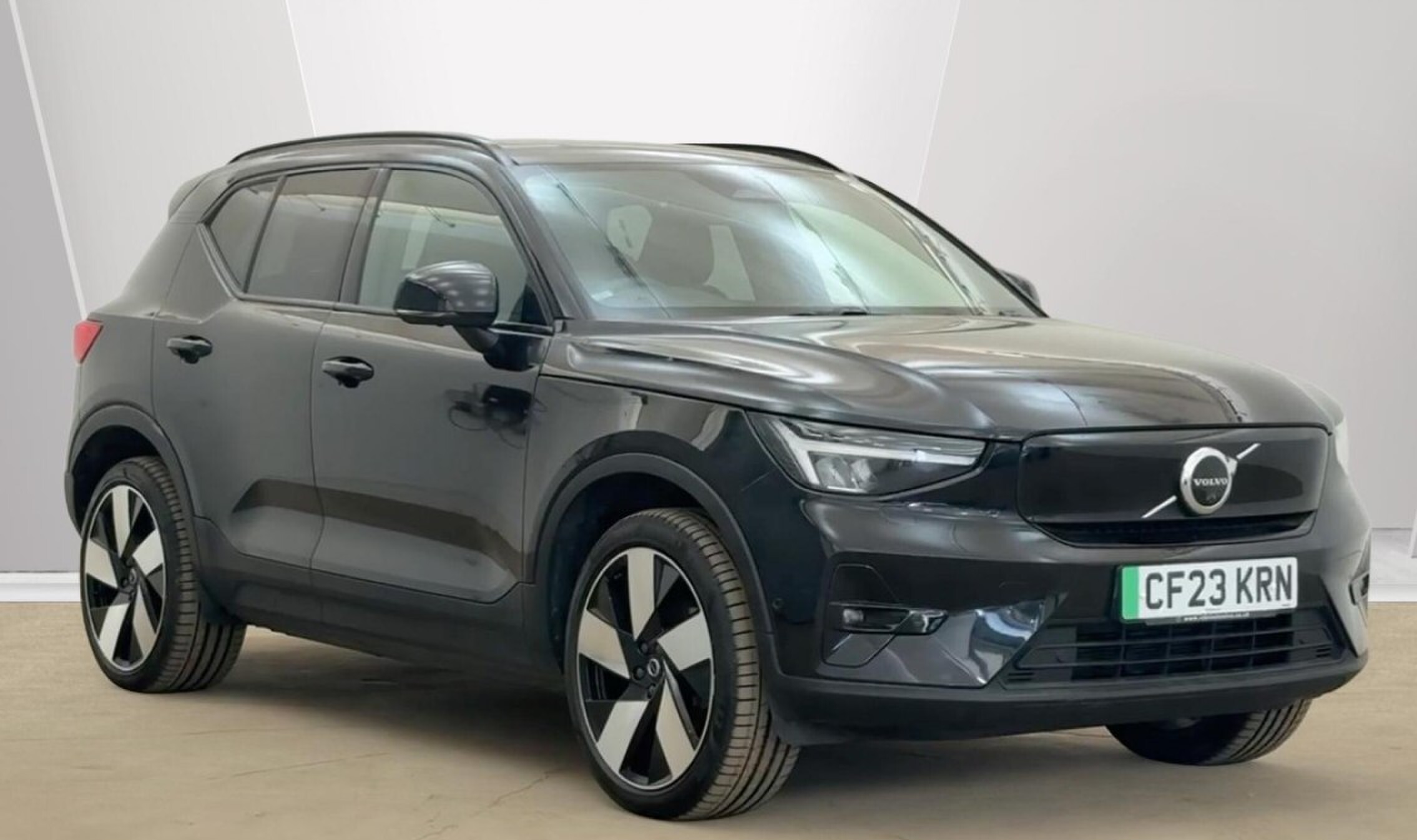 Main listing image - Volvo XC40