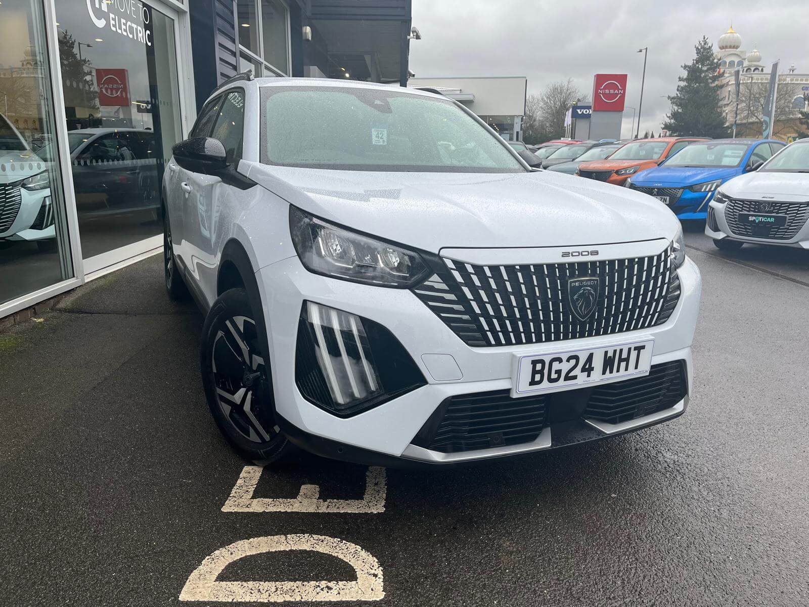 Main listing image - Peugeot 2008