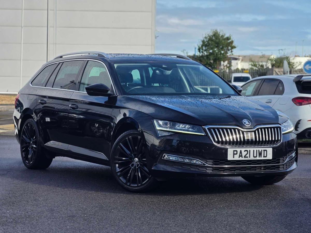 Main listing image - Skoda Superb
