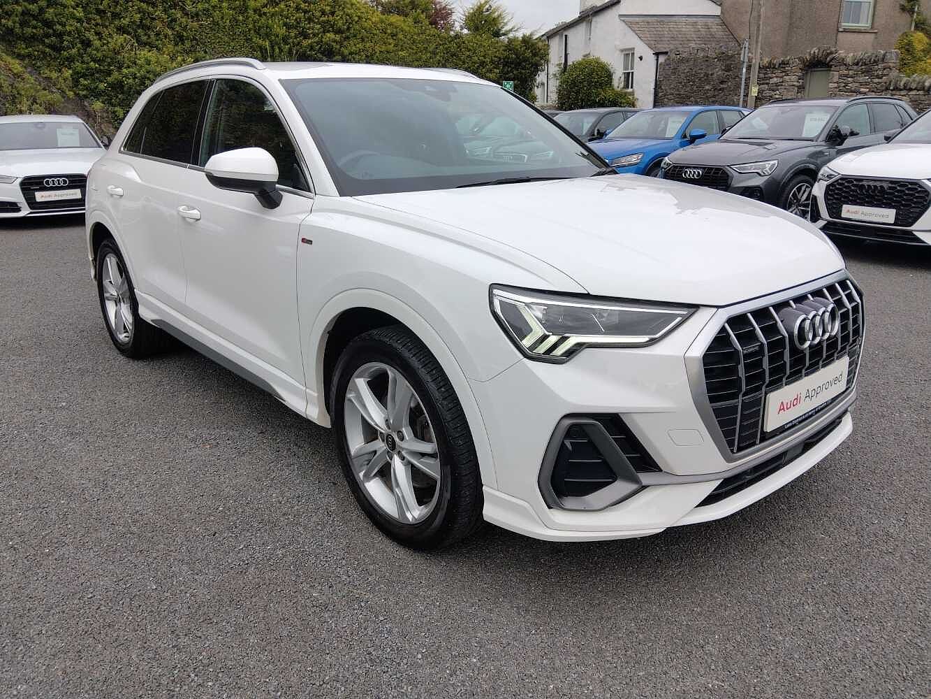 Main listing image - Audi Q3