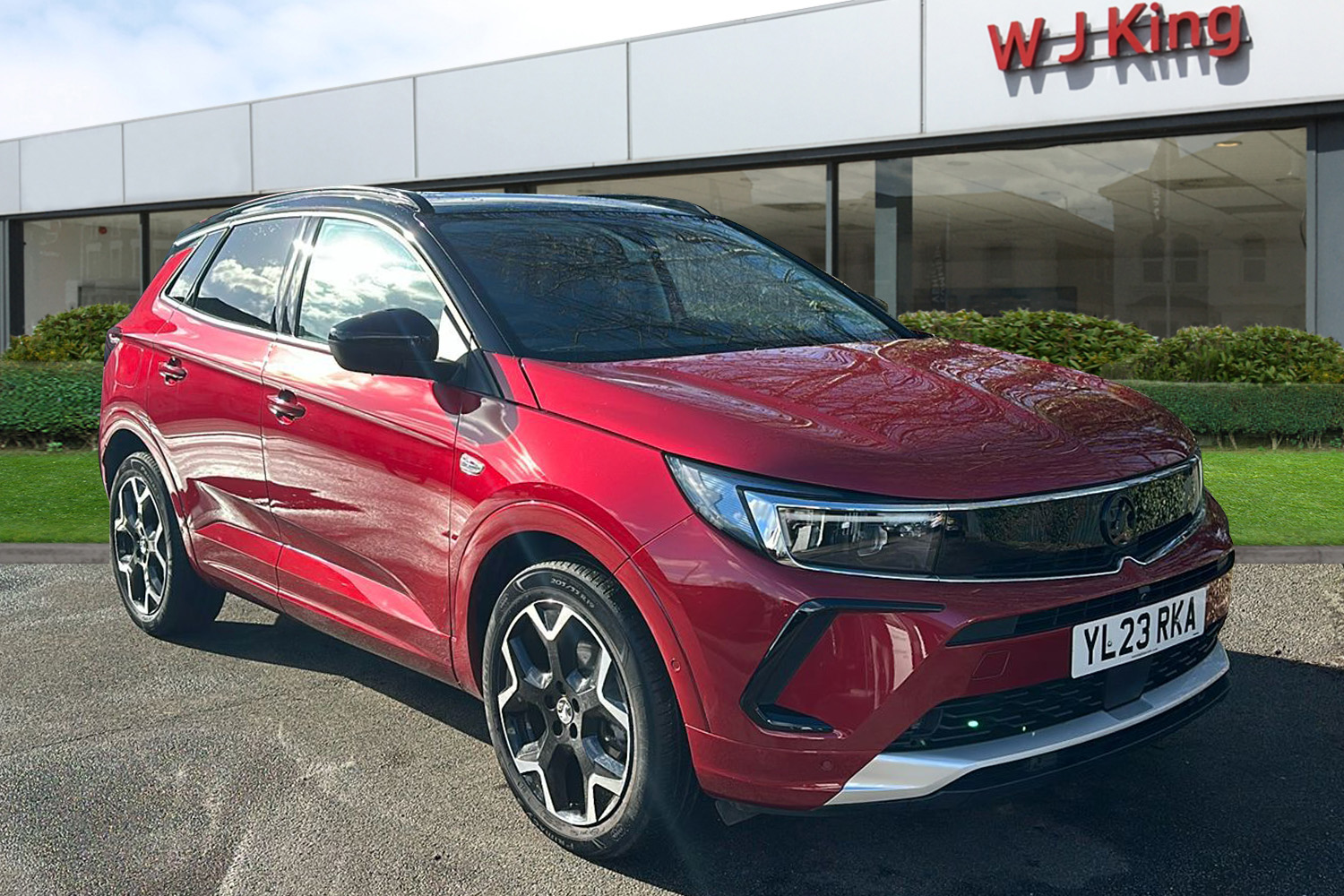 Main listing image - Vauxhall Grandland