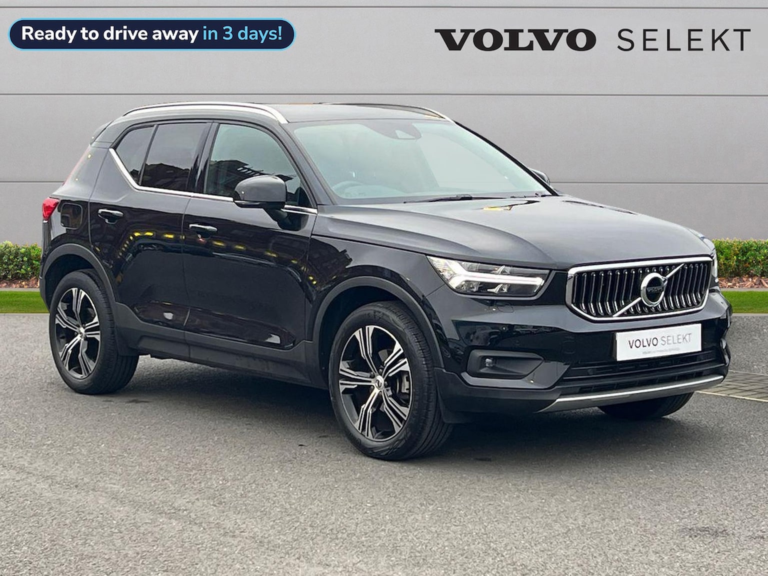 Main listing image - Volvo XC40