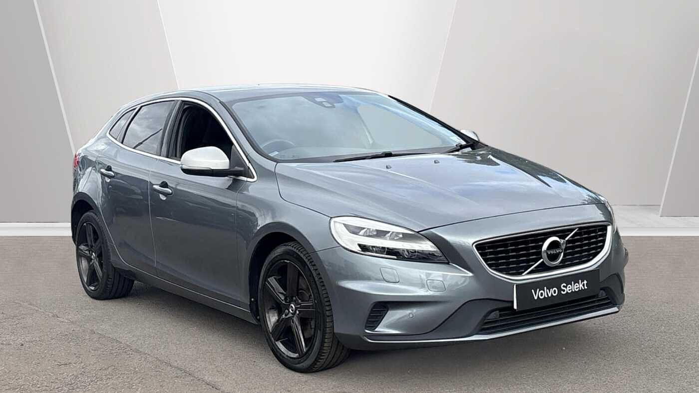 Main listing image - Volvo V40