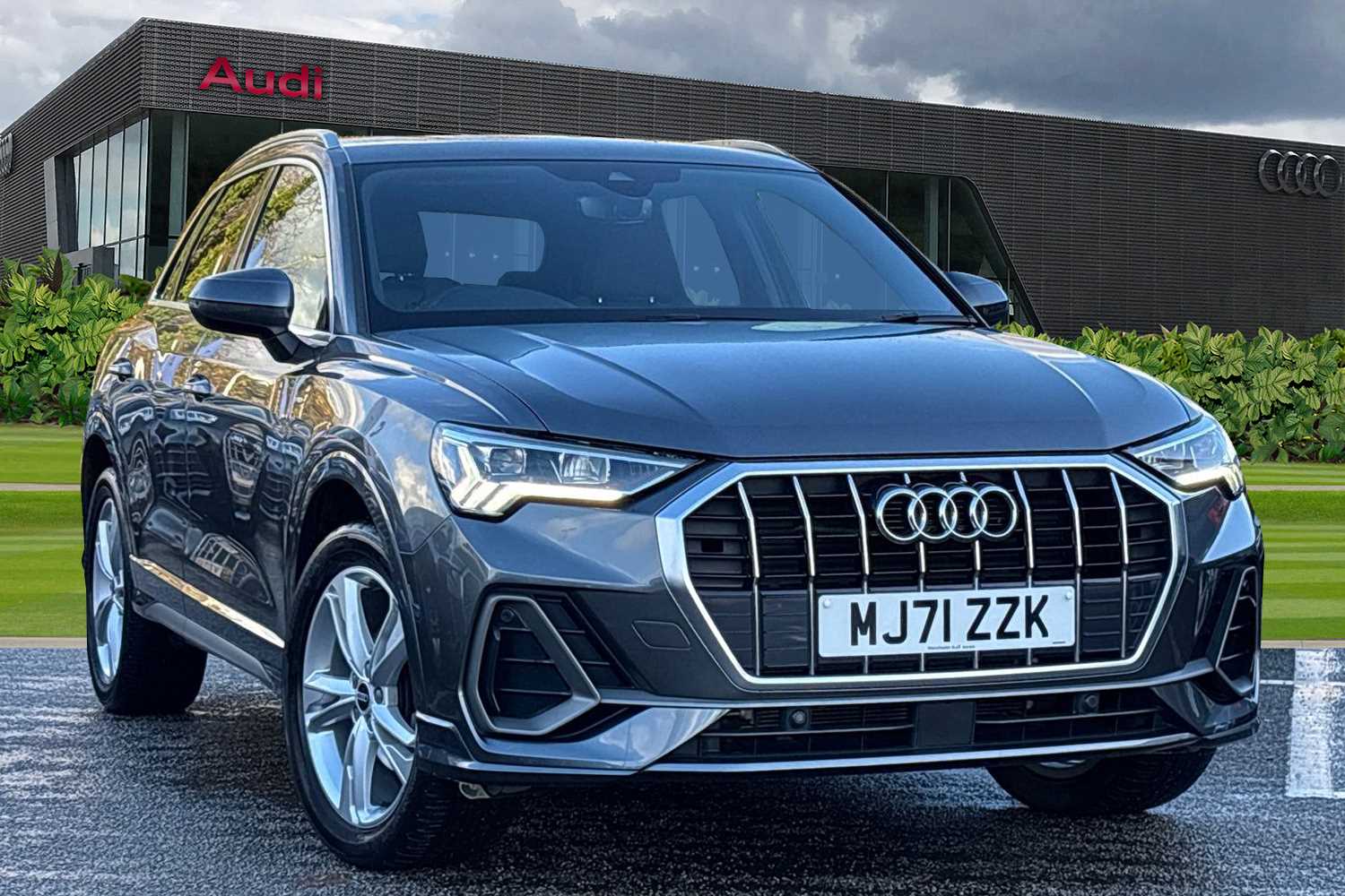 Main listing image - Audi Q3