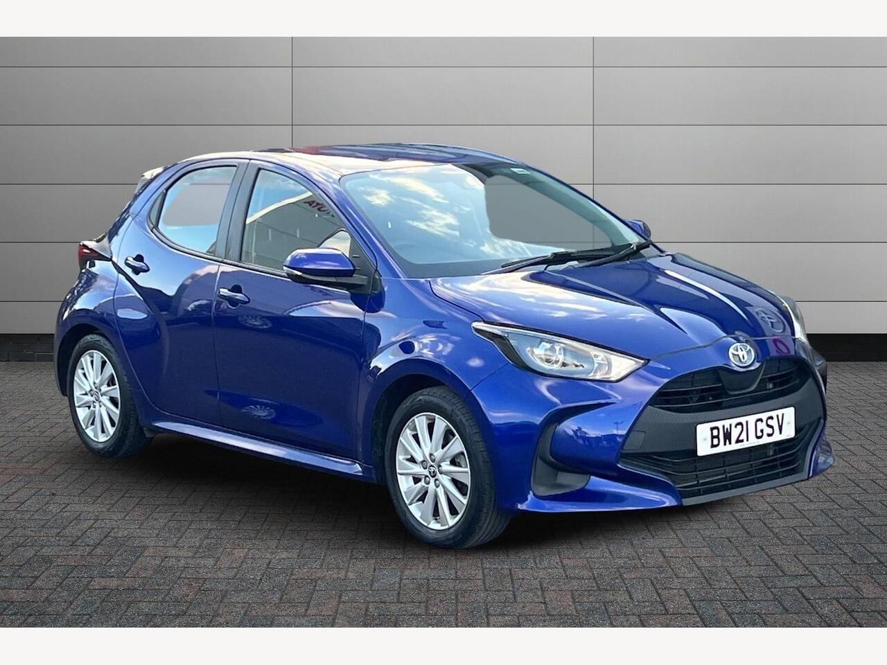 Main listing image - Toyota Yaris