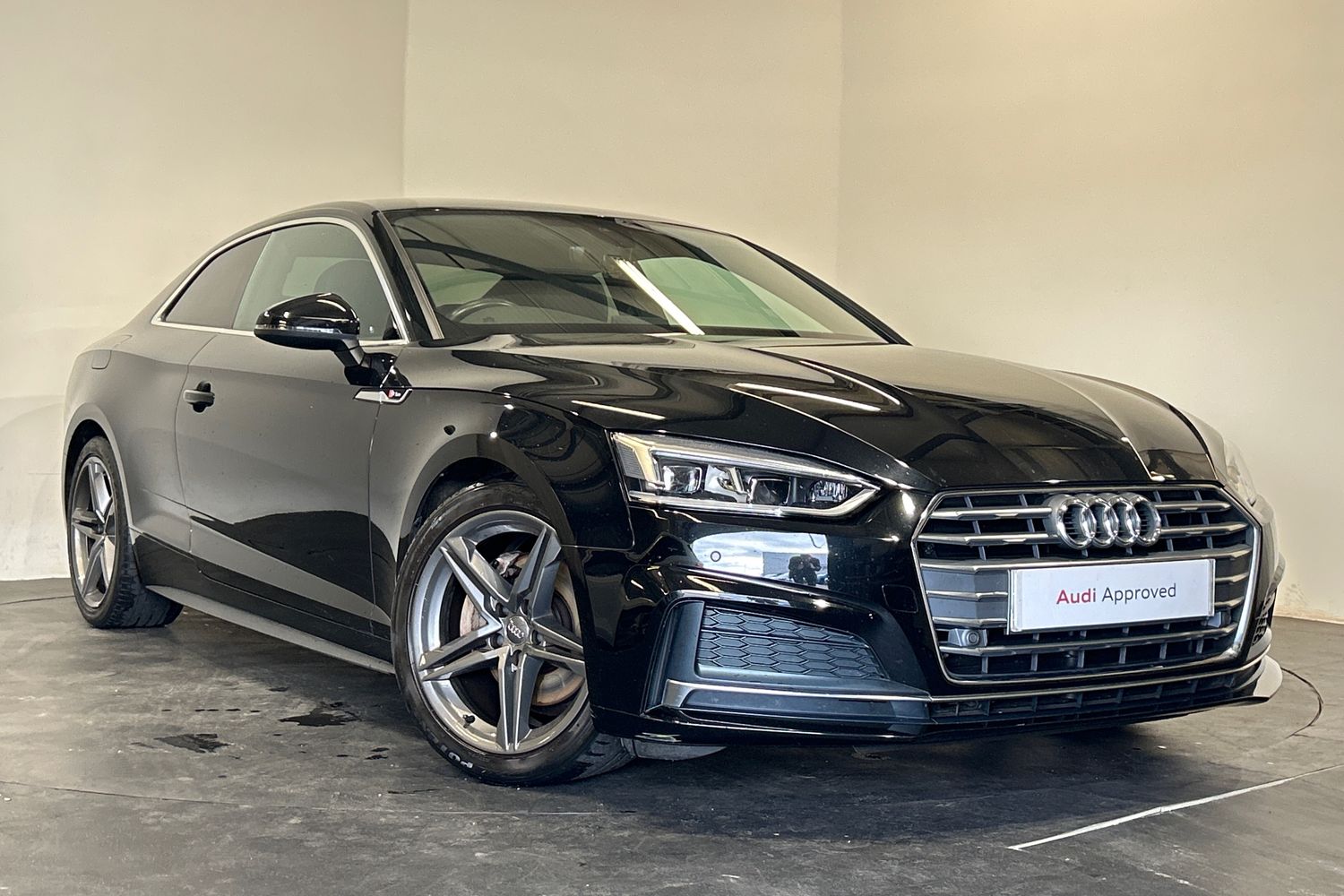 Main listing image - Audi A5