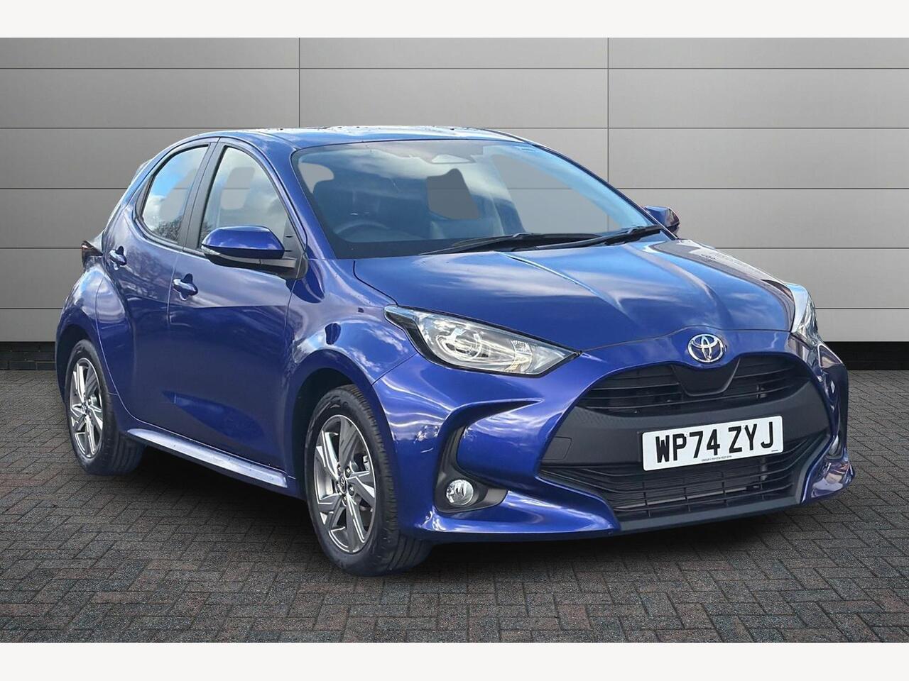 Main listing image - Toyota Yaris