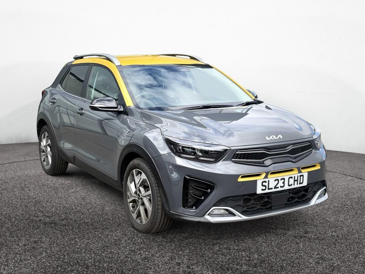 Main listing image - Kia Stonic