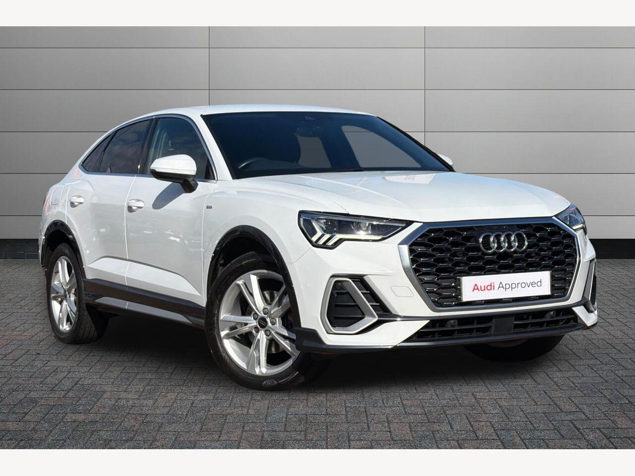 Main listing image - Audi Q3