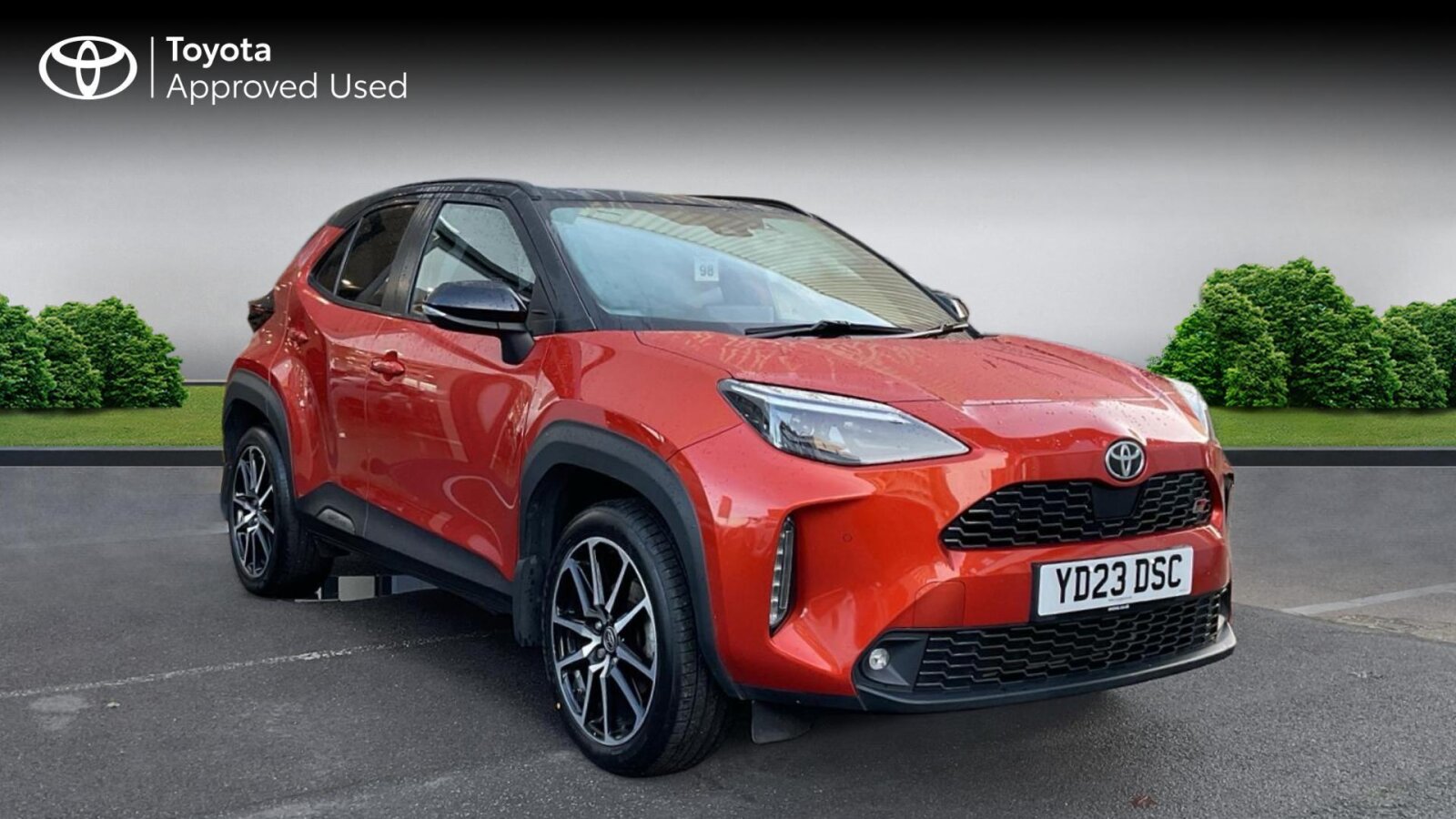Main listing image - Toyota Yaris Cross