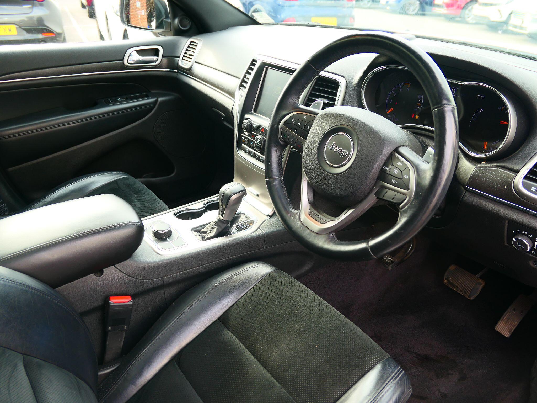 Main listing image - Jeep Grand Cherokee