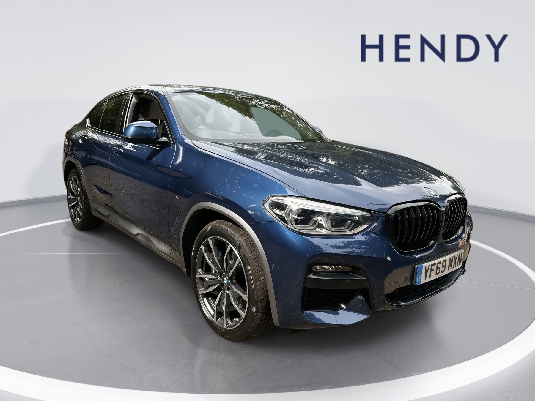 Main listing image - BMW X4