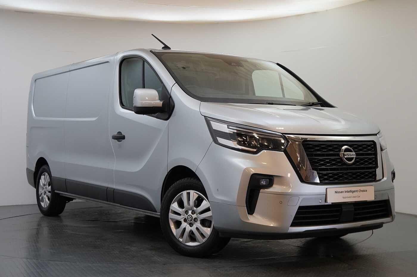 Main listing image - Nissan Primastar